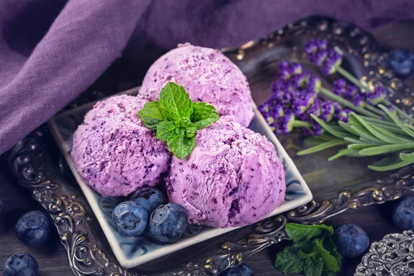 Homemade Blueberry Lavender Ice Cream — Stock Photo, Image