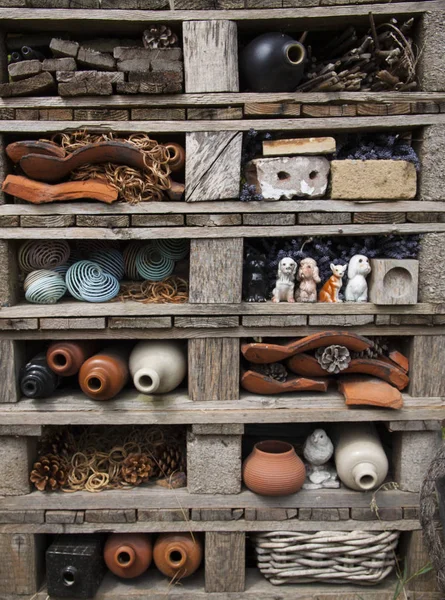 Hausgemachter Kleiderschrank Einem Garten Aus Holz — Stockfoto