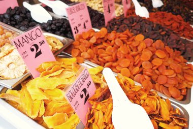 kurutulmuş meyve pazarı