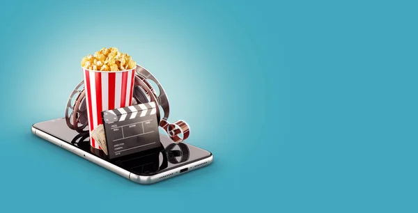 Aplicação Smartphone para compra online e reserva de bilhetes de cinema. Ao vivo assistindo filmes e vídeos. Ilustração 3D incomum de pipocas, bobina de cinema, copo descartável, palmas e bilhetes em smarthone — Fotografia de Stock