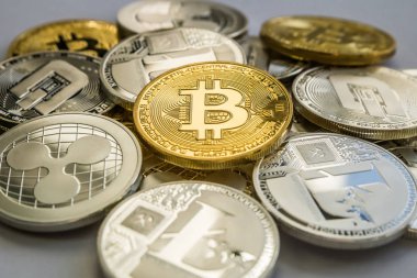 Bitcoin Litecoin dalgalanma ve Dash Cryptocurrency paraları.