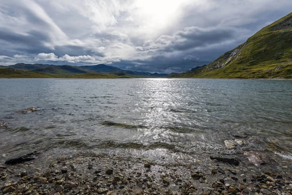 Lago Bygdin Parque Nacional Jotunheimen Noruega — Fotografia de Stock