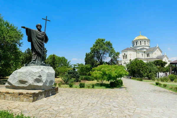 Vacker Utsikt Monumentet Till Aposteln Andrew Och Sankt Volodymyr Katedralen — Stockfoto