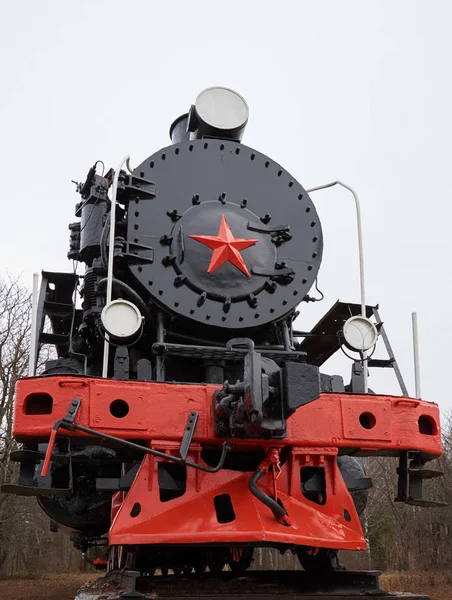 Első Nézd Régi Klasszikus Fekete Szovjet Gőzmozdonnyal Vörös Csillag Front — Stock Fotó