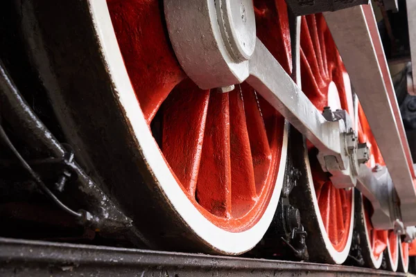 Roues Rouges Blanches Vieille Locomotive Vapeur Classique Vue Rapprochée — Photo