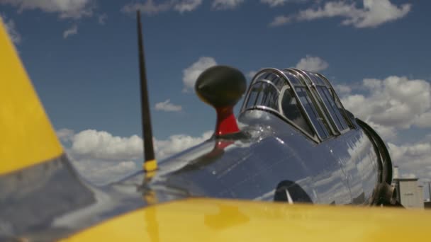 Montage av Vintage nordamerikanska flygplan T-6 Texan — Stockvideo