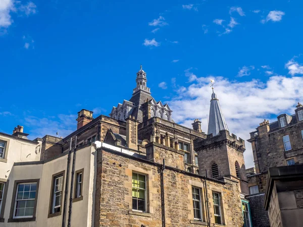 Grassmarket Edinburgh, İskoçya'da, eski binalar.