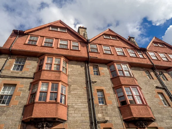 Royal Mile Edinburgh, İskoçya'da eski binalarda.