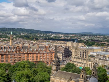 Edinburgh, İskoçya - 29 Temmuz: Görünüm Edinburgh'ün güzel sokaklar ve binalar Edinburgh İskoçya Edinburgh Kalesi: üzerinde 29 Temmuz 2017. Edinburgh Castle favori bir yer.