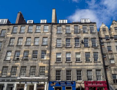 Edinburgh, İskoçya - 29 Temmuz: Boyunca üzerinde 29 Temmuz 2017 Edinburgh, İskoçya'da Royal Mile Grand eski binalar. Royal Mile çok şaşırtıcı eski binalar vardır.