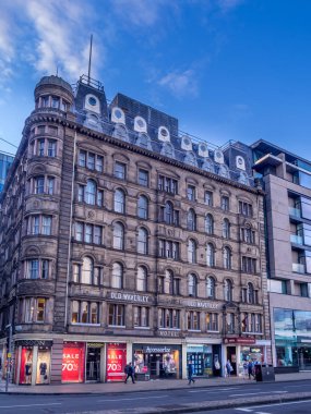 Edinburgh, İskoçya - 30 Temmuz: 30 Temmuz 2017 yeni şehirde Edinburgh İskoçya eski binalar. Yeni şehir ünlü ve poplur Turizm Edinburgh kuzeyinde.