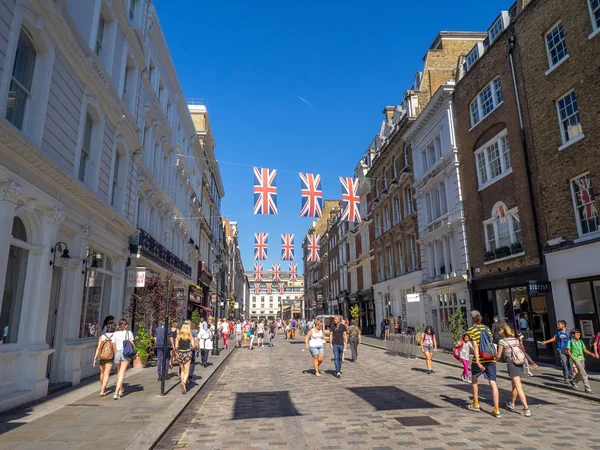 코벤트 가든의 거리를 사람들 코벤트 가든은 상점과 레스토랑이 런던의 유명한 — 스톡 사진