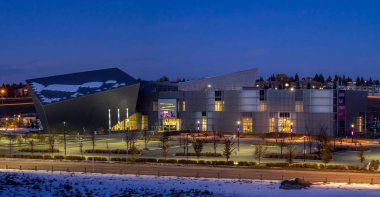 Calgary, Alberta - 7 Ekim 2018: Calgary, Alberta, Kanada Telus kıvılcım dış. Telus kıvılcım bir güzel yeni bilim modern bir binada sarılmış merkezidir..