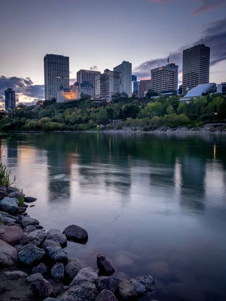 Edmonton Kanada Września 2018 Widok Edmonton Piękną Panoramę Nad Rzeką — Zdjęcie stockowe