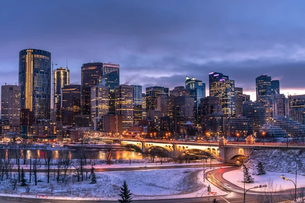 Calgary Alberta Kanada Güzel Gece Manzarası Kış Aylarında — Stok fotoğraf