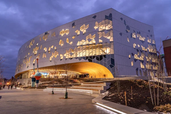 Новая Главная Публичная Библиотека Калгари Библиотека Недавно Открылась Большой Помпой — стоковое фото