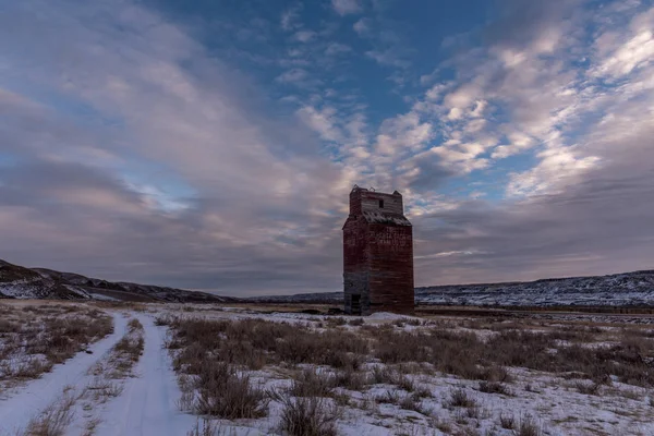 Oude Lang Verlaten Graan Lift Badlands Van Alberta — Stockfoto