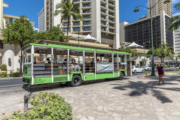 Honolulu Hawaii March 2019 Bus Bus Kalakaua Avenue Waikiki Many — Stock Photo, Image