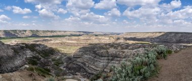 Drumheller'a yakın Alberta badlands Horsethief Kanyon görünümü.