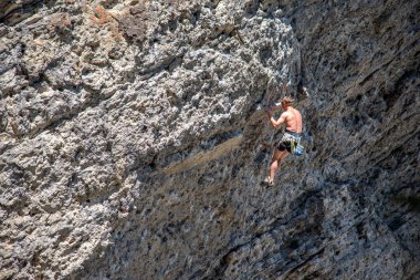  Güney Canadian Rockies içinde Canmore yakın Alberta Kananaskis Country Park sistemi. Bölge yürüyüşçüler ve kaya tırmanıcılar ile çok popüler bir yerdir.