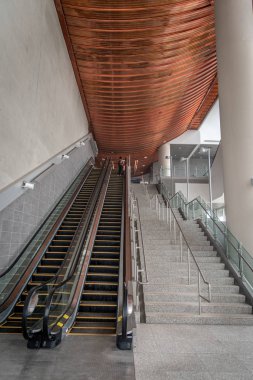 Calgary, Kanada-Mayıs 26, 2019: Calgary Alberta bir C-Tren İstasyonu. C-tren şehirler ana banliyö demiryolu sistemi. 