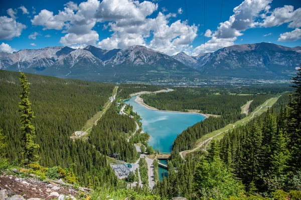 Türkiz Grassi Tavak Közelében Canmore Kanadai Sziklás Hegység Déli Alberta — Stock Fotó