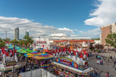 Calgary, Alberta-13 Temmuz 2019: Sights ve Calgary Stampede arazisi sesleri. Calgary Stampede dünyanın en büyük tarım, Rodeo ve midways biridir.