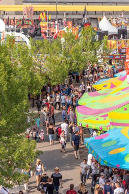 Calgary, Alberta-13 Temmuz 2019: Sights ve Calgary Stampede arazisi sesleri. Calgary Stampede dünyanın en büyük tarım, Rodeo ve midways biridir.