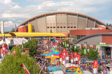 Calgary, Alberta-13 Temmuz 2019: Sights ve Calgary Stampede arazisi sesleri. Calgary Stampede dünyanın en büyük tarım, Rodeo ve midways biridir.
