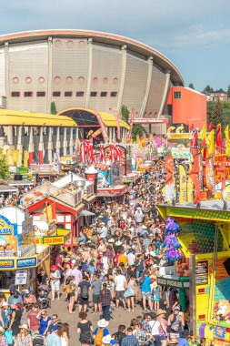 Calgary, Alberta-13 Temmuz 2019: Sights ve Calgary Stampede arazisi sesleri. Calgary Stampede dünyanın en büyük tarım, Rodeo ve midways biridir.