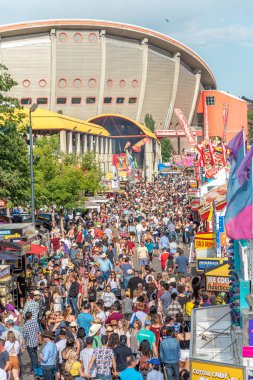 Calgary, Alberta-13 Temmuz 2019: Sights ve Calgary Stampede arazisi sesleri. Calgary Stampede dünyanın en büyük tarım, Rodeo ve midways biridir.