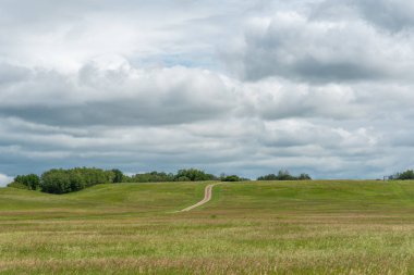 Batoche, Saskatchewan - Temmuz 2019: Saskatchewan 'daki Batoche Ulusal Tarih sahasında turistik merkezler. Batoche, Metis direnişinde önemli bir yerdi.. 