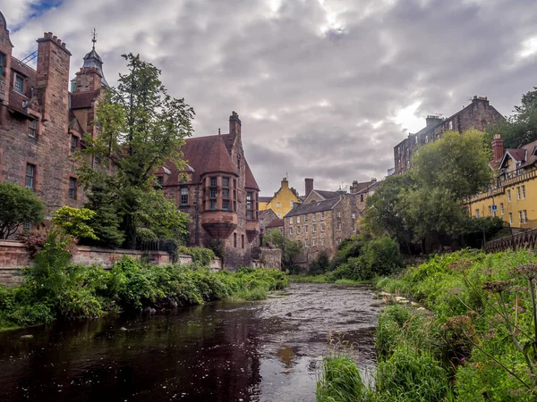 Tranquil Edinburgh Summer Scene Water Leith Flowing Picturesque Historic Dean — Stock Photo, Image