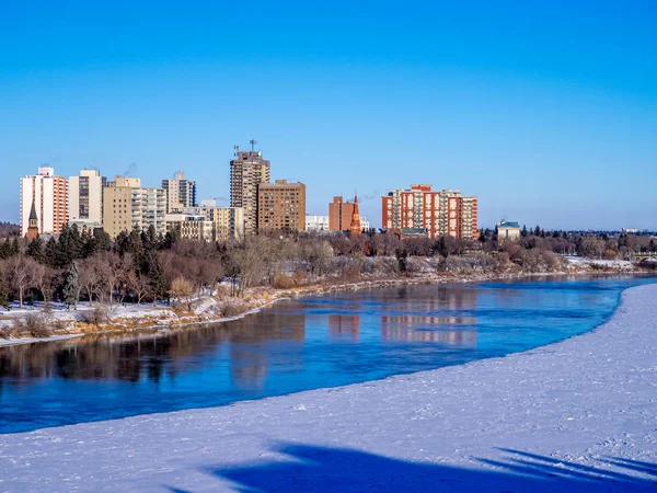 Saskatchewan River Valley Saskatoon Skyline Una Fredda Giornata Invernale — Foto Stock