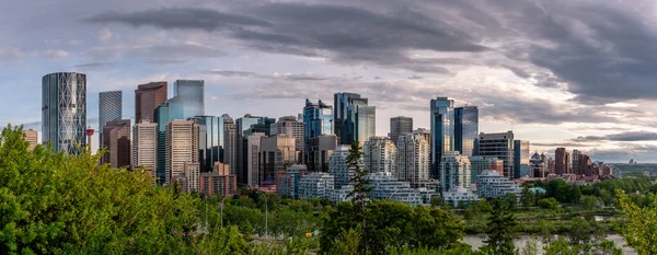 View Calgary Skyline Beautiful Spring Evening — Stock Photo, Image