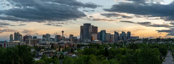 View Calgary Skyline Beautiful Spring Evening — Stock Photo, Image