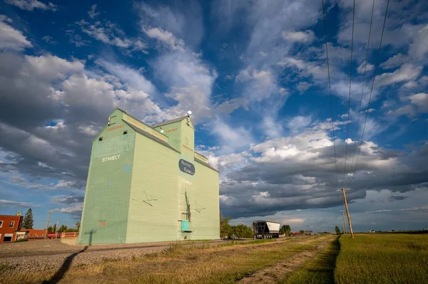 Stavely Alberta Ιουλίου 2020 Τελευταίο Εναπομείναν Ασανσέρ Σιτηρών Στο Stavely — Φωτογραφία Αρχείου