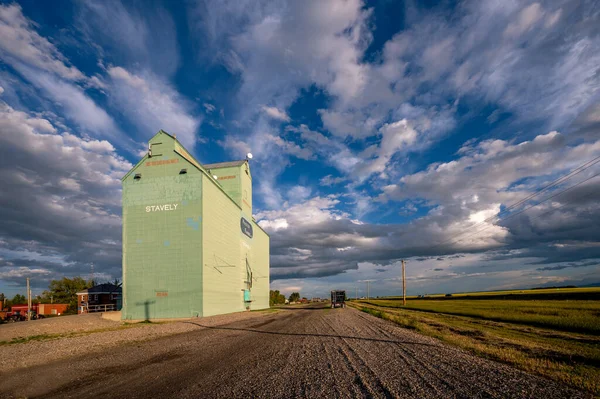 Stavely Alberta Ιουλίου 2020 Τελευταίο Εναπομείναν Ασανσέρ Σιτηρών Στο Stavely — Φωτογραφία Αρχείου