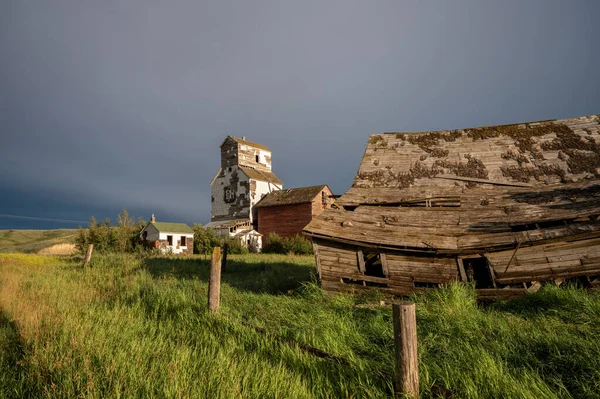 Oude Verlaten Graanlift Badlands Spookstad Sharples Alberta — Stockfoto