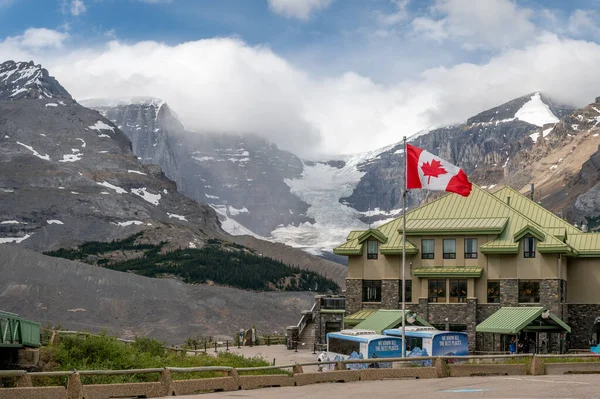 Kilátás Szálloda Columbia Icefields Jasper Nemzeti Park Alberta Kanada — Stock Fotó