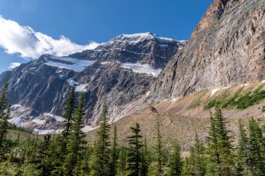 Jaspe Ulusal Parkı 'nda Edith Dağı Hücresi.