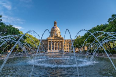Edmonton Alberta 'daki Alberta Yasama Binası..
