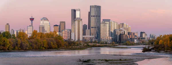 Calgary Skyline Bow River Autumn — Stock Photo, Image