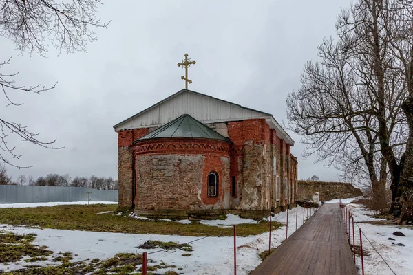Baksteen Half Vernietigde Kerk Van Russisch Orthodoxe Kerk — Stockfoto