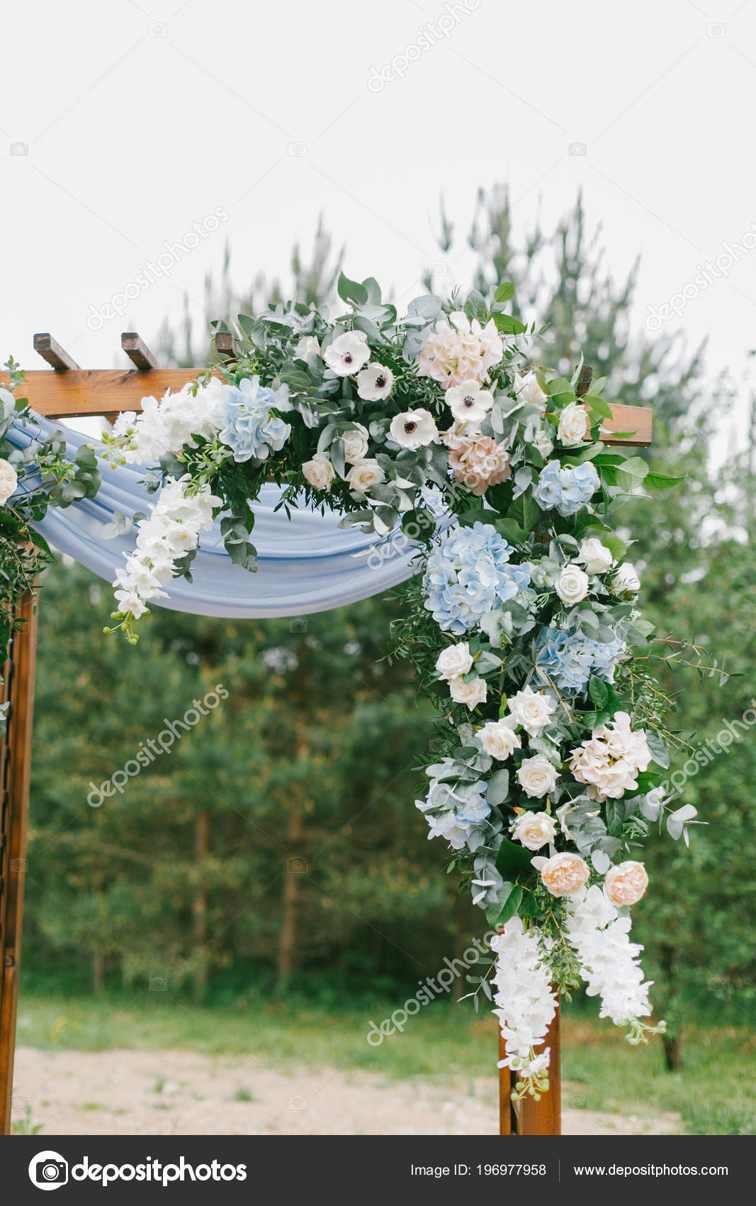 floral arch