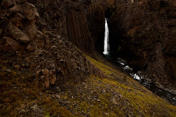 Prachtige Bergen Watervallen Van Ijsland Een Kosmische Landschap — Stockfoto