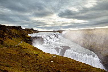 İki düzeyli Gullfoss şelale, Icelands altın yüzük