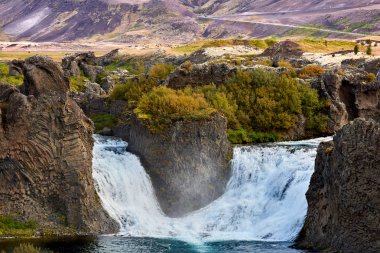 Hjalparfoss şelale Hekla Nehri üzerinde