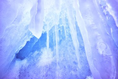 güzel çok renkli buz icicles. Soyut renkli buz