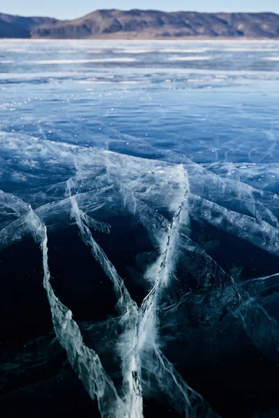 Gelo Rachaduras Superfície Lago Baikal Inverno — Fotografia de Stock